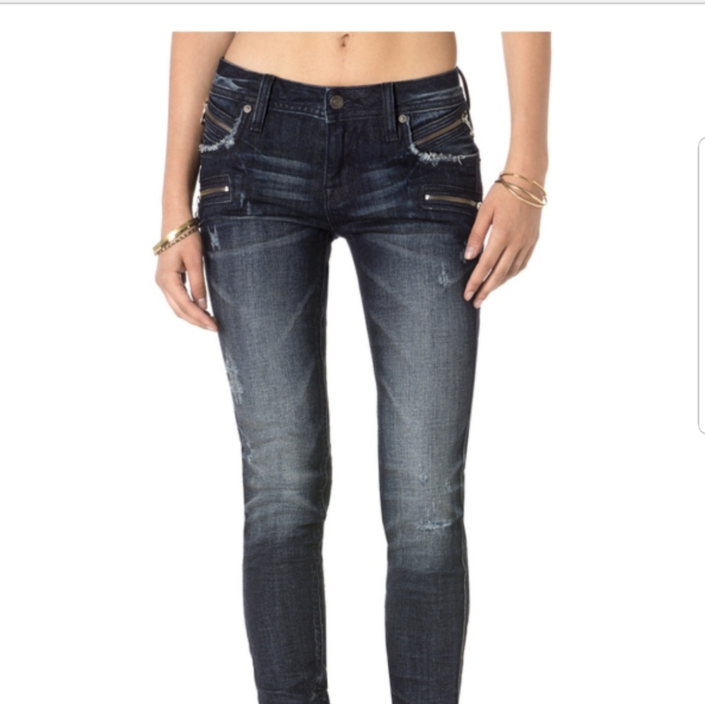 ISO ! ROCK REVIVAL MOTO JEANS